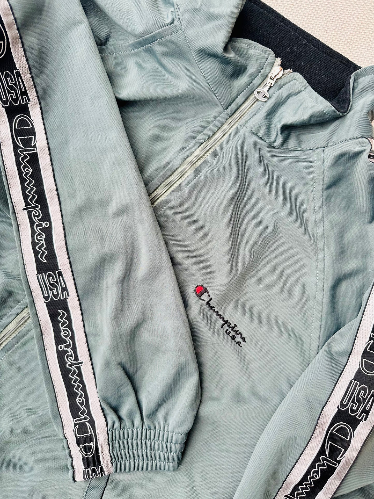 Champion sportwear large