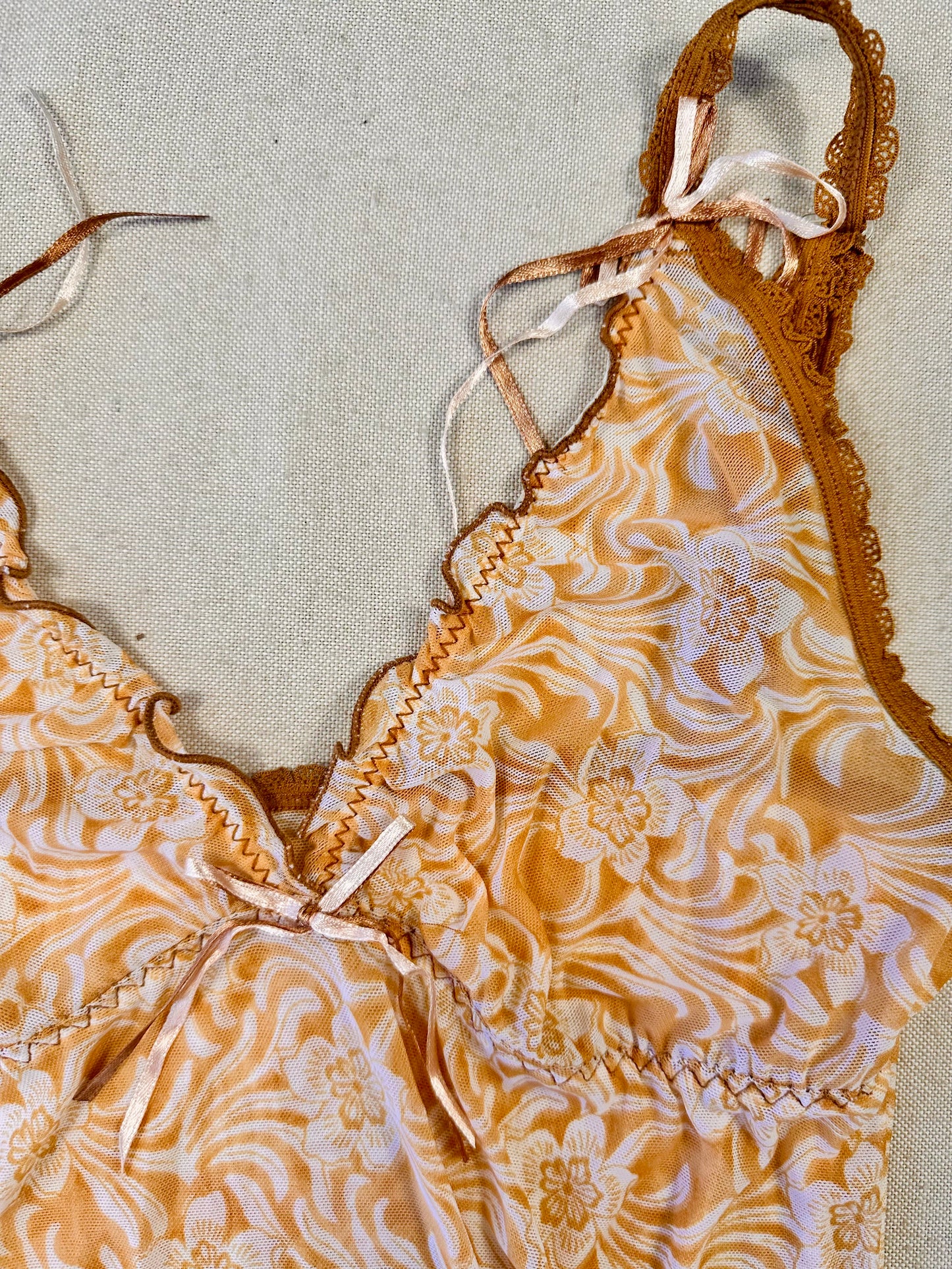 Y2k micro mesh top 🌼