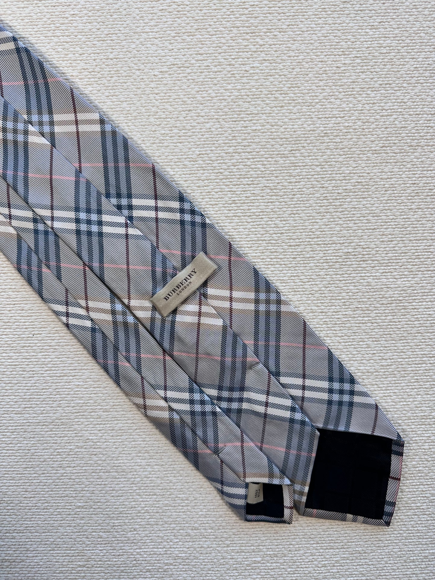 BURBERRY- Cravatta tartan 100% seta