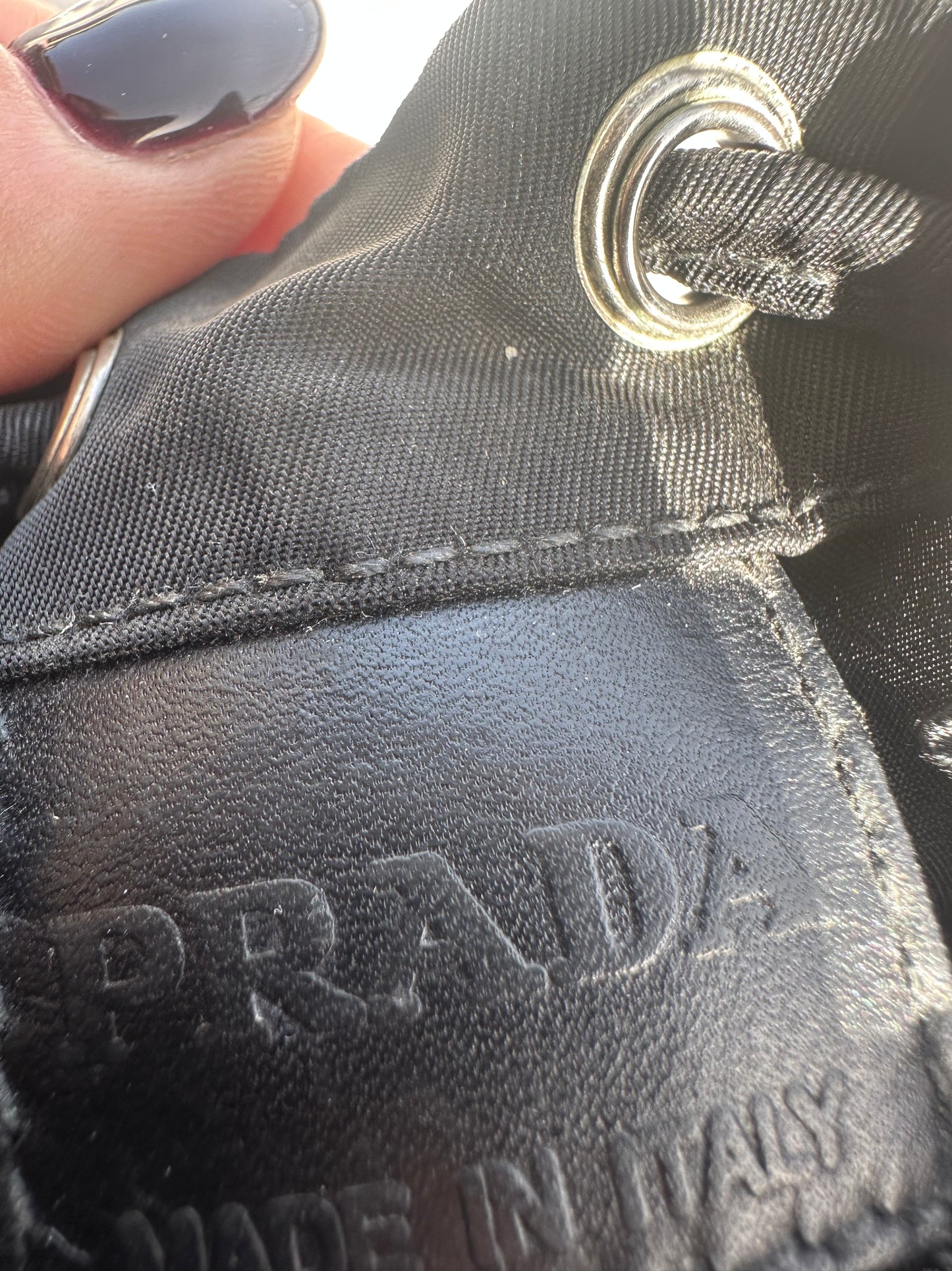 PRADA - Pouch in re-nylon nera