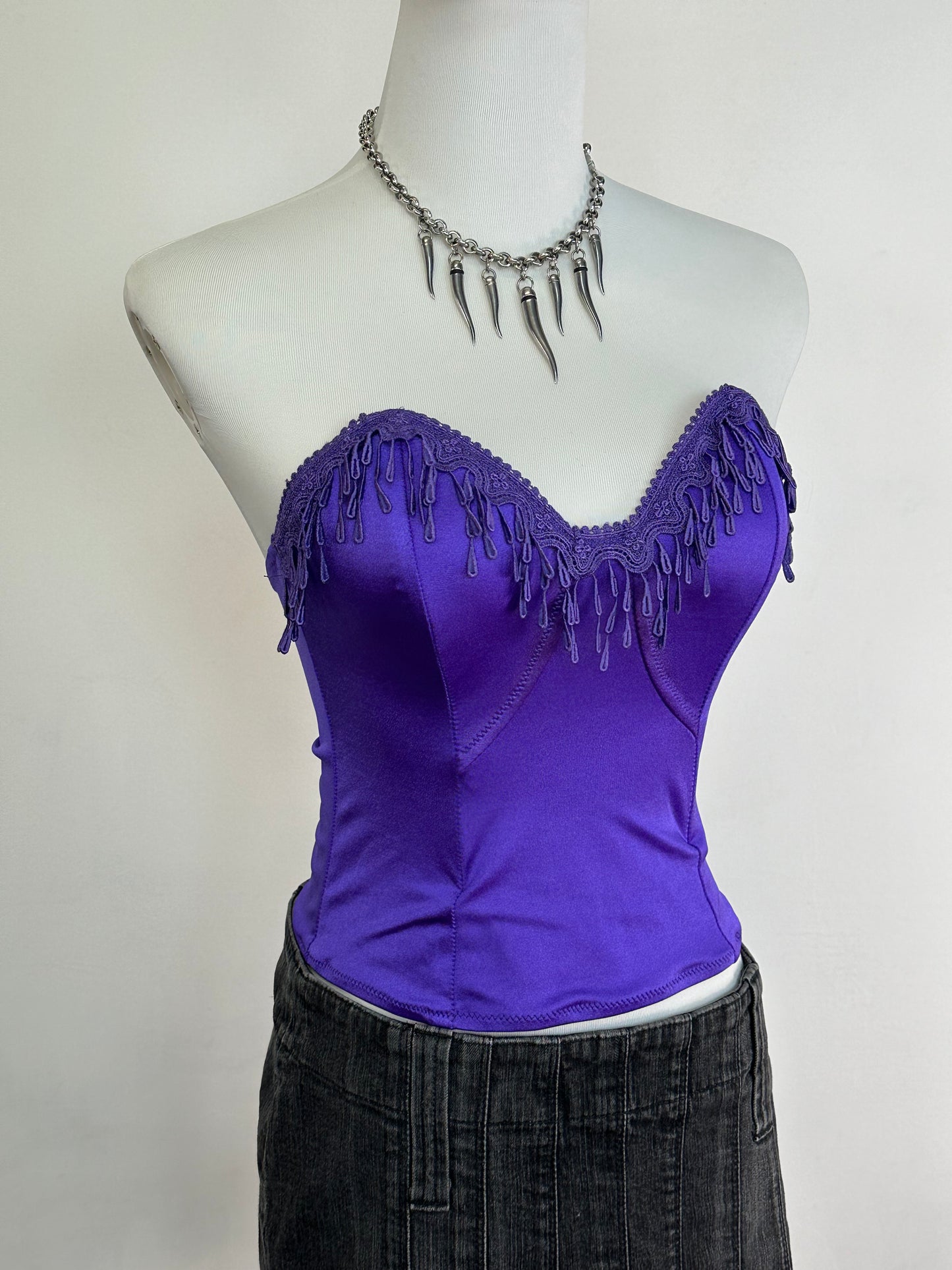 Top bustier vintage elasticizzato viola con ricami a goccia