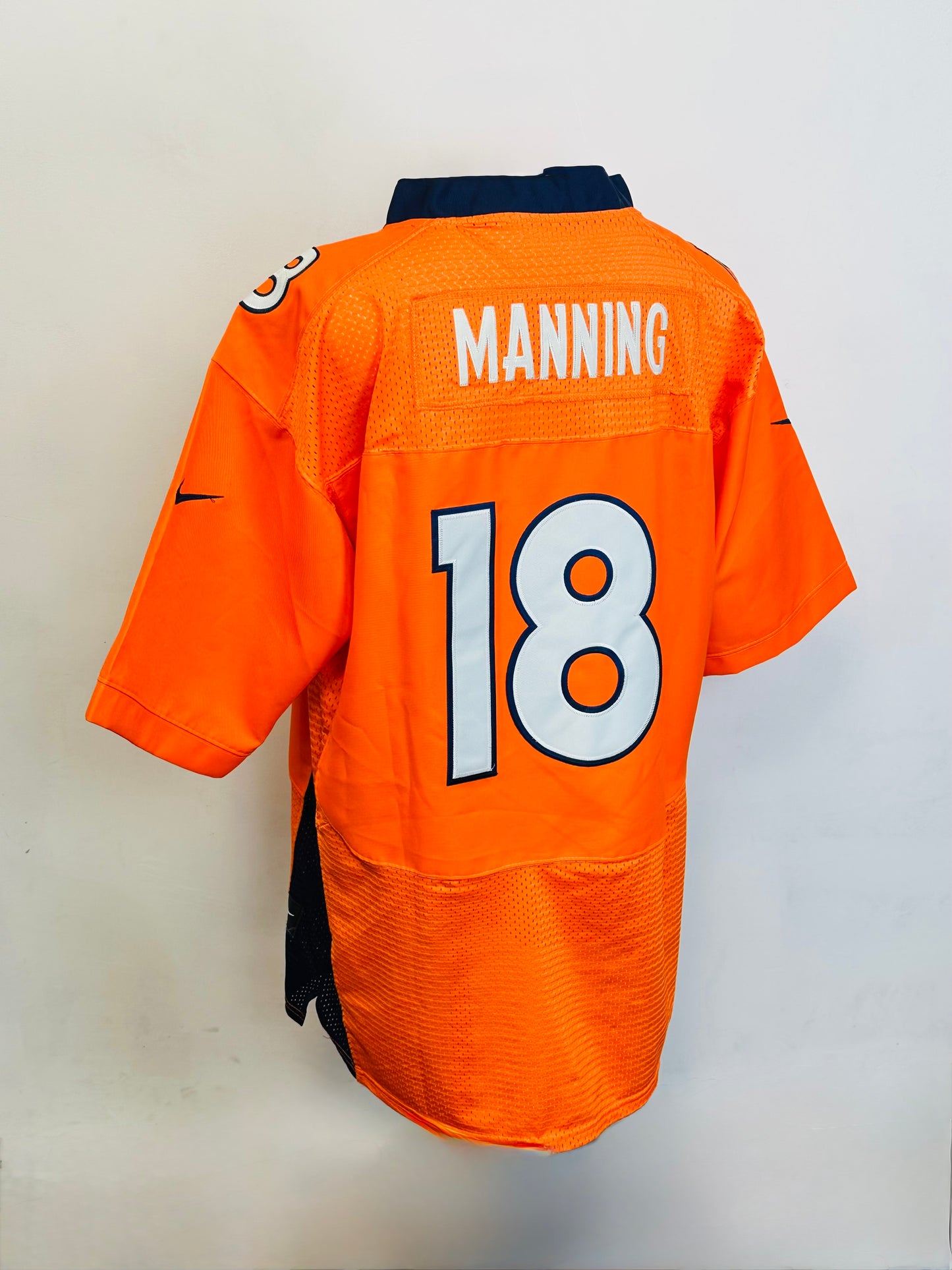 NIKE x NFL - Denver Broncos Peyton Manning #18 Limited Edition 🧡