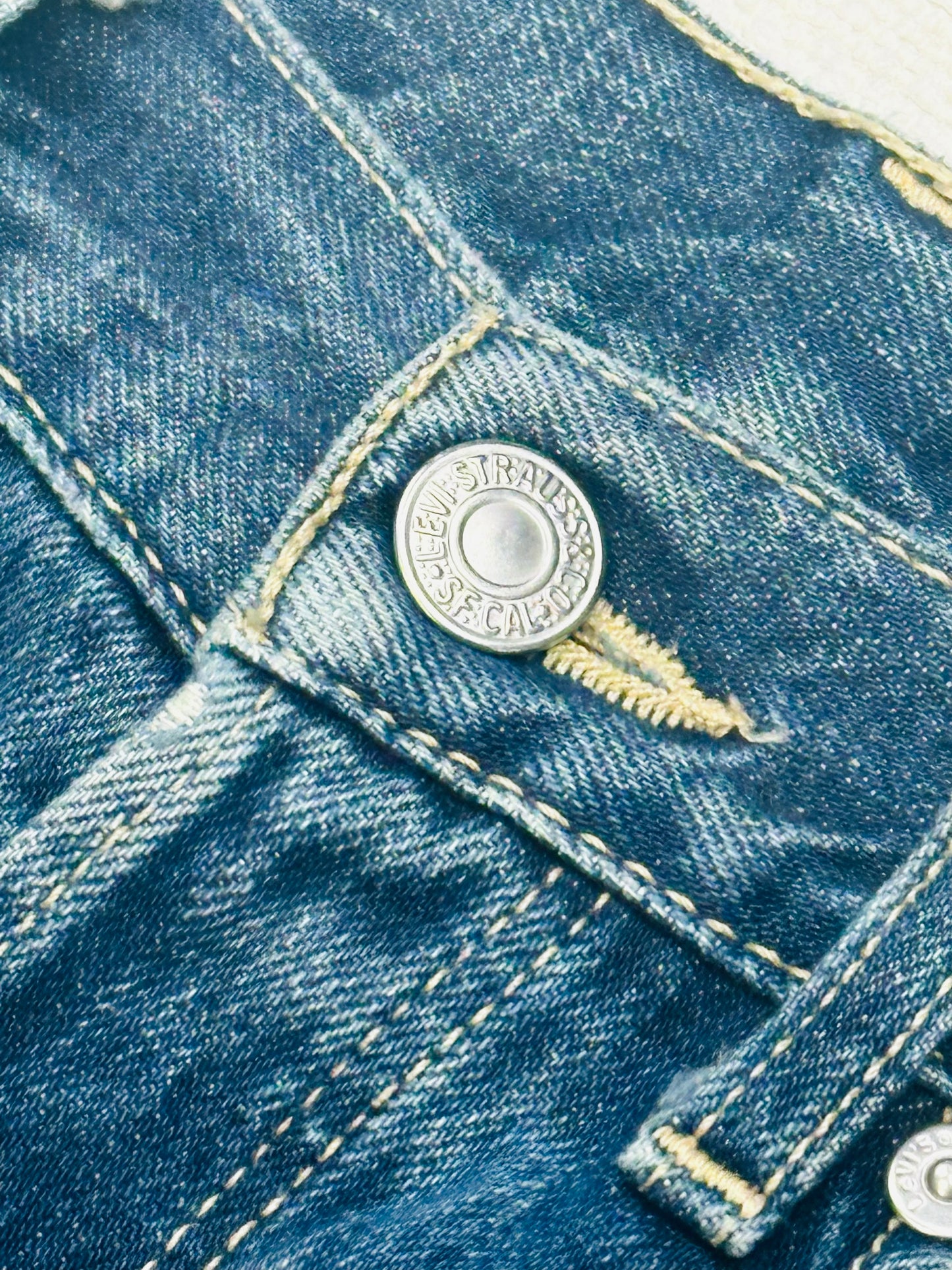 LEVI’S- Jeans