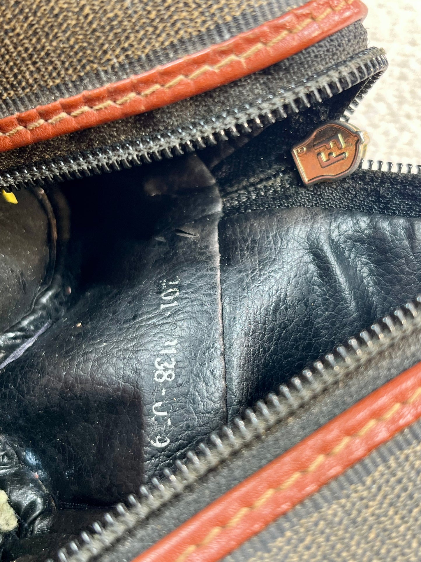 FENDI - Vintage toilette trousse