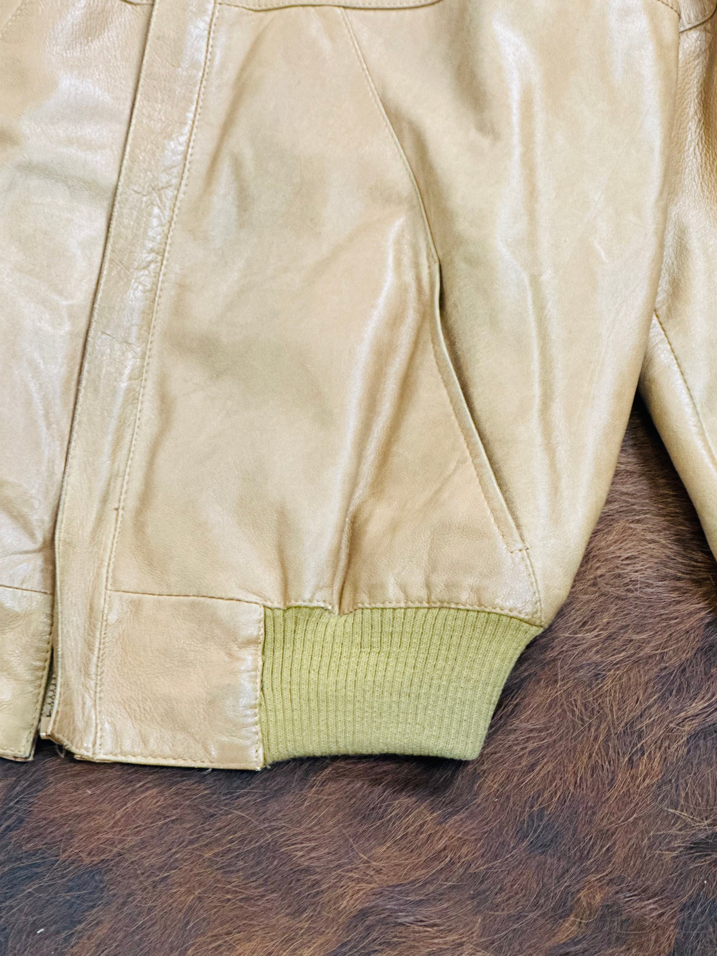 🧥 Giacca vintage in pelle color miele chiaro – Bomber anni ’80