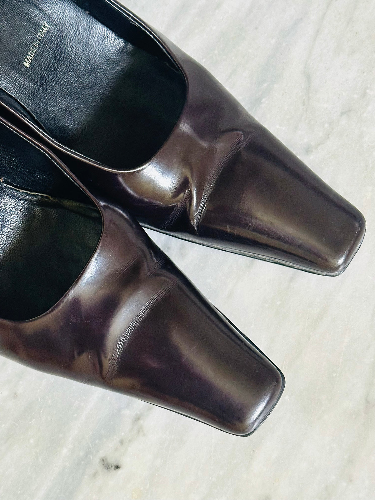 PRADA -  Décolleté in Vernice – Punta Squadrata e Tacco Medio | Taglia 37