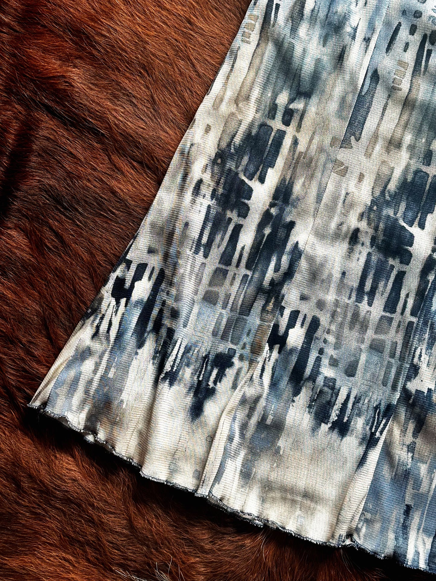 Gonna Midi Vintage Astratta nei Toni del Blu e Grigio