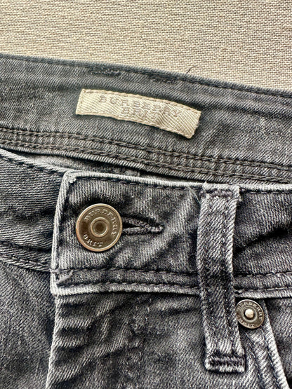 Jeans neri Burberry con logo ricamato
