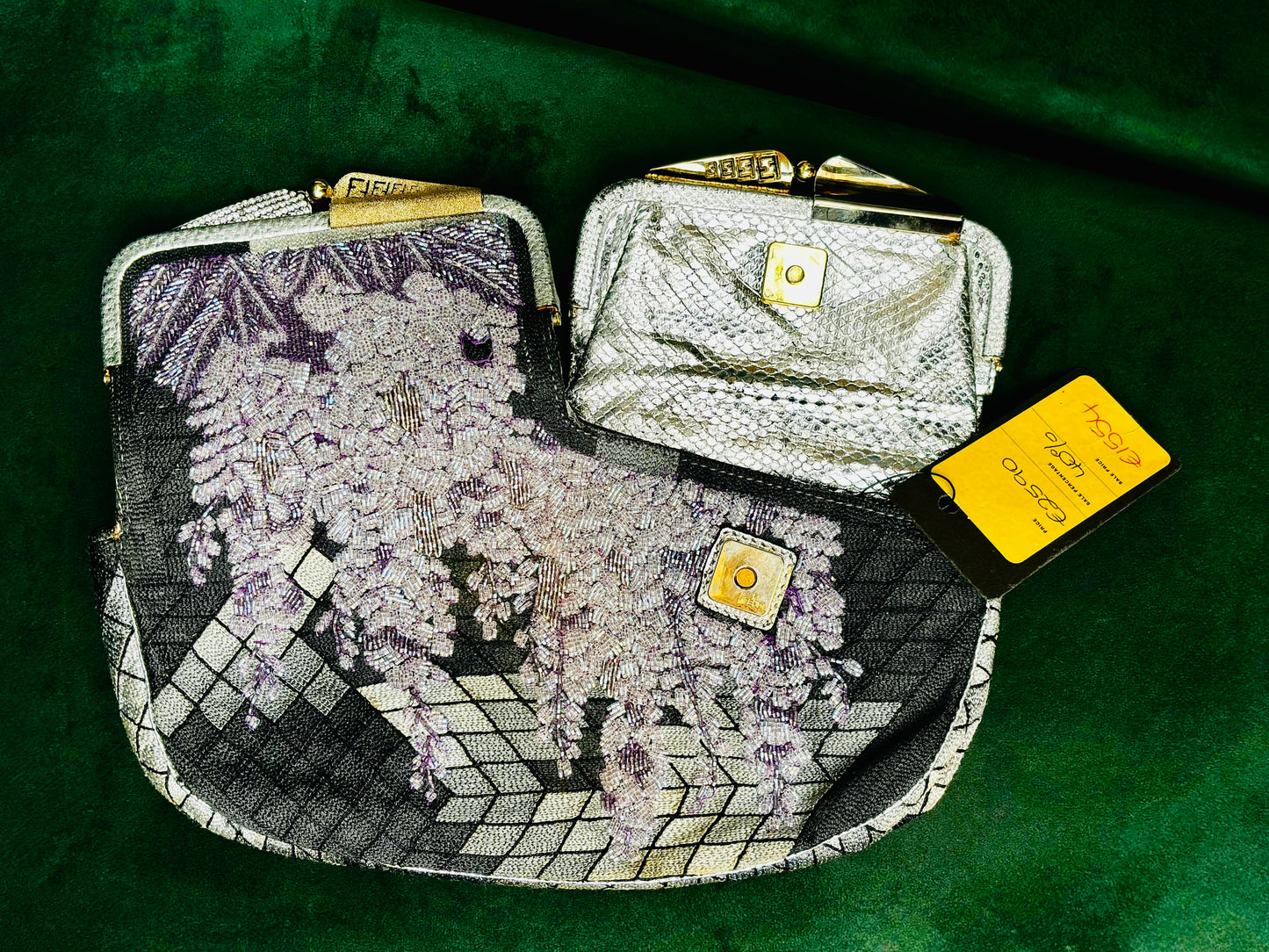 FENDI - Pochette Vintage “Border Line Embroidery +Kari” – Nuova con Etichetta
