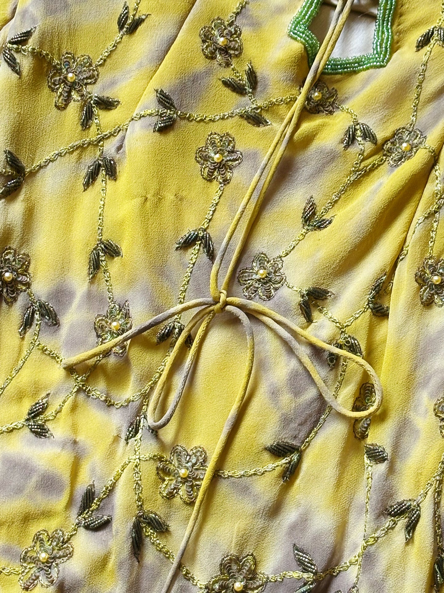 Abito Halter in Seta Ricamata con Perline – Archive Y2K Couture | Nuovo con Cartellino