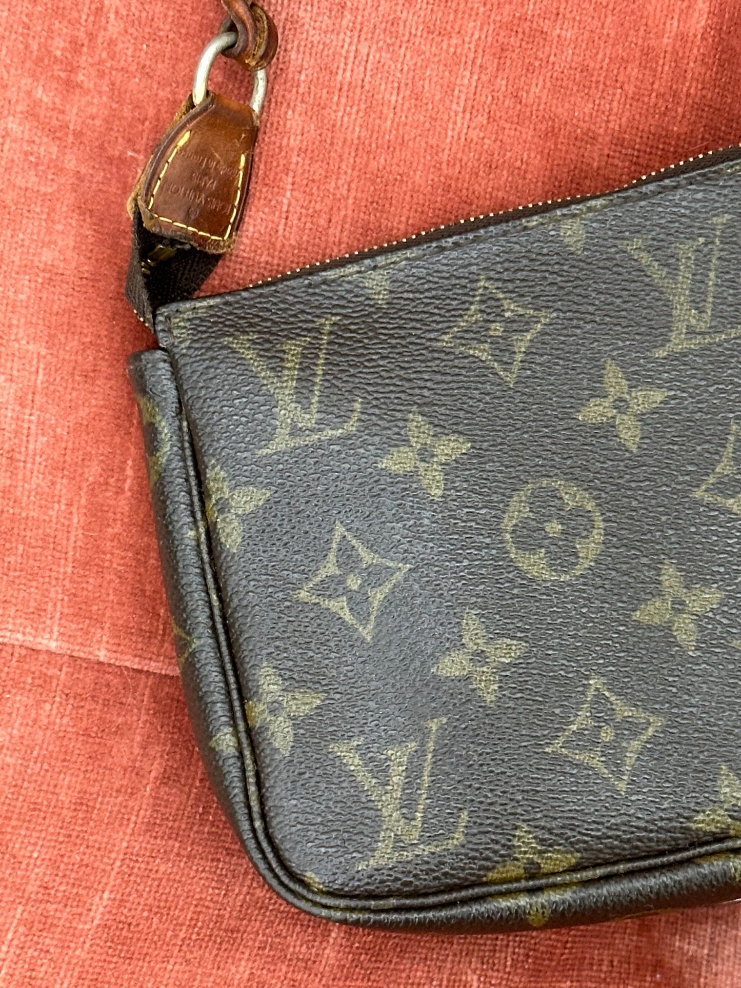 LOUIS VUITTON - Pochette Accessoires Monogram Canvas | Vintage Made in France