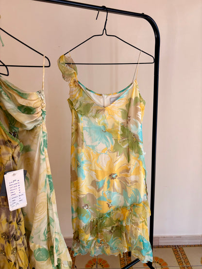 Abito in seta floreale con ruches asimmetriche – Y2K romantic mood