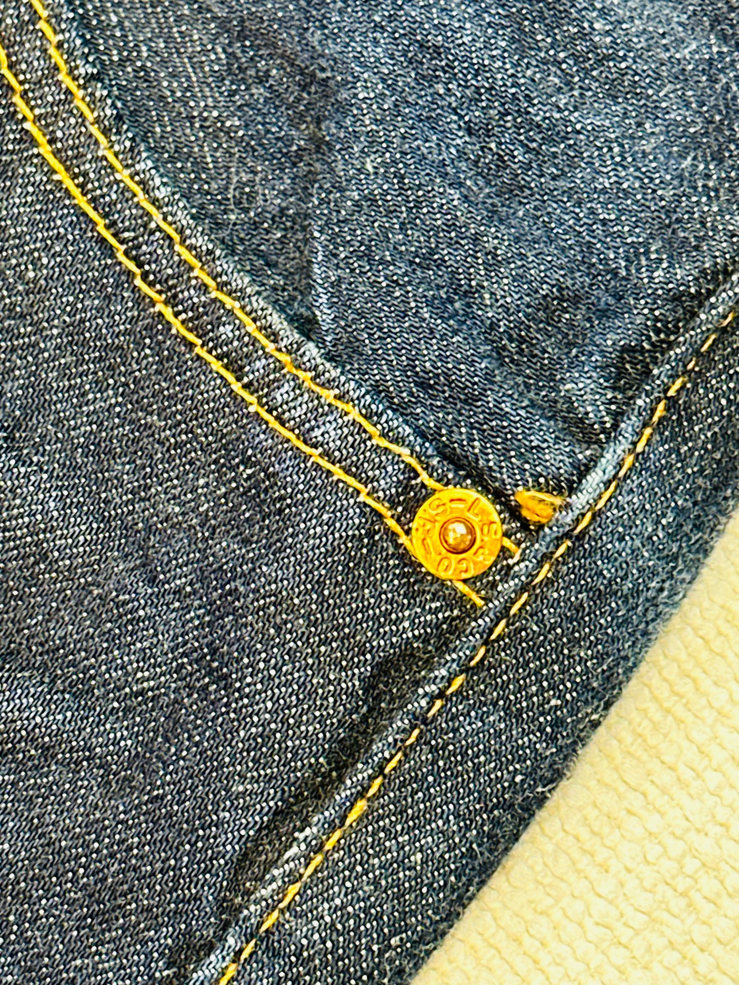 LEVI’S- Jeans