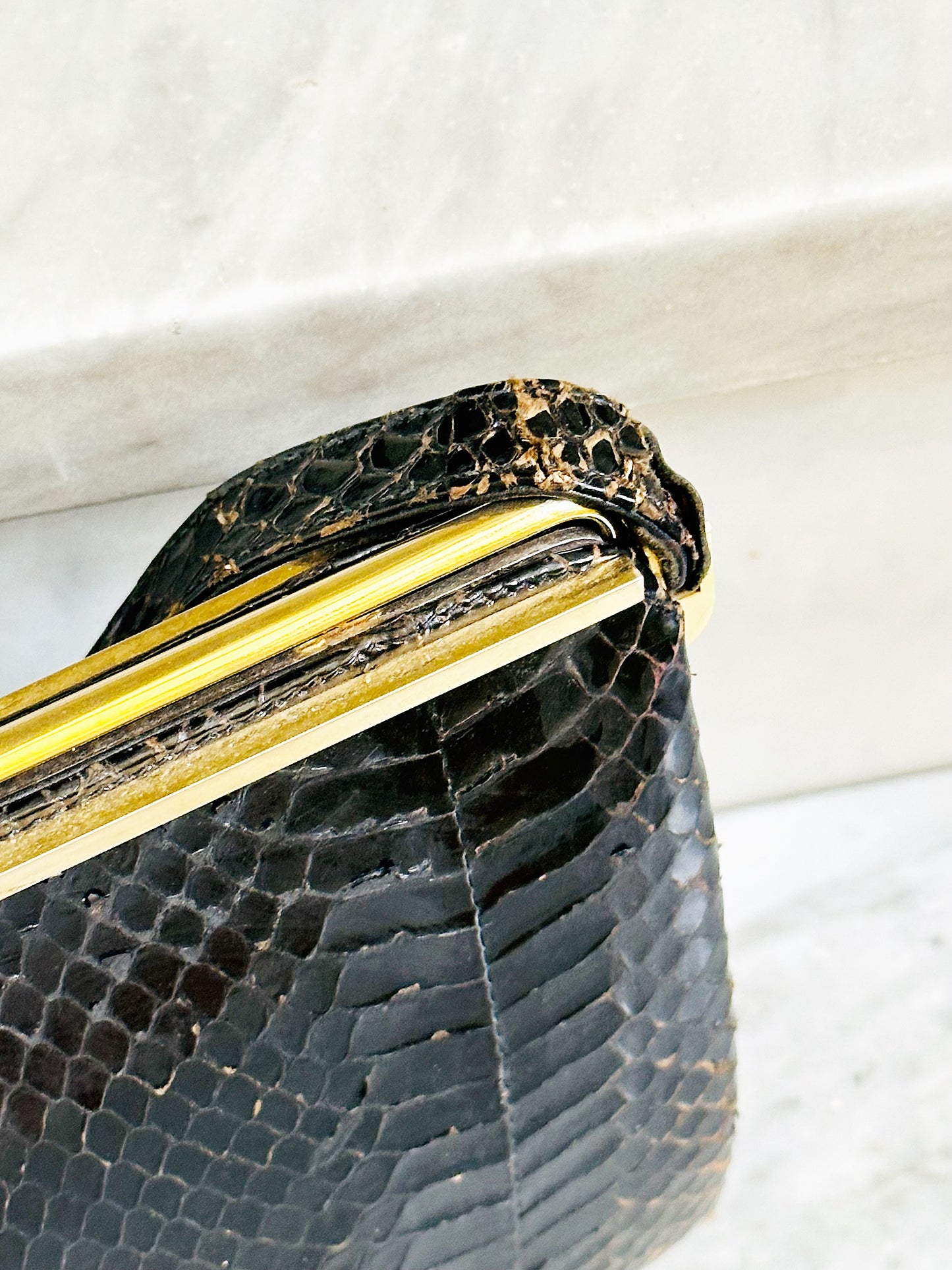 CLUTCH - 80s structured exotic leather bag