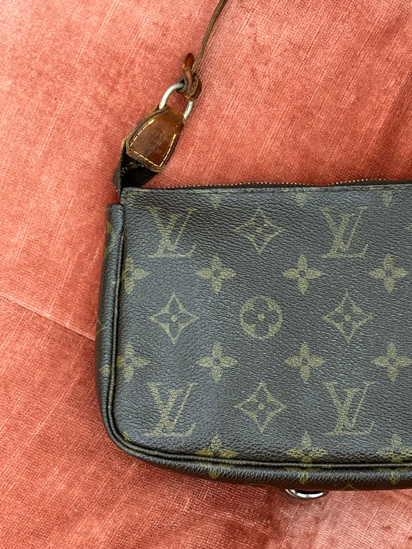 LOUIS VUITTON - Pochette Accessoires Monogram Canvas | Vintage Made in France