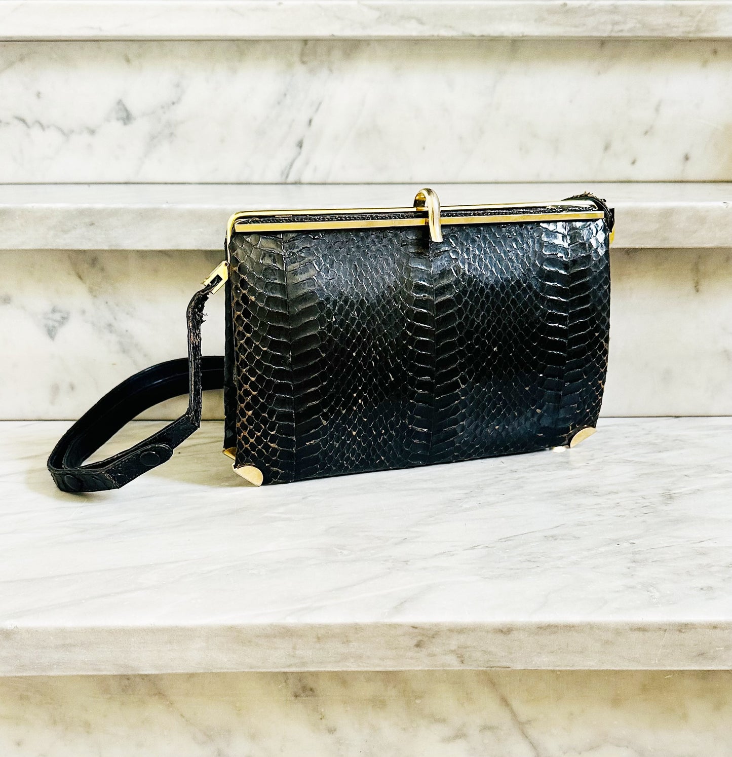CLUTCH - 80s structured exotic leather bag