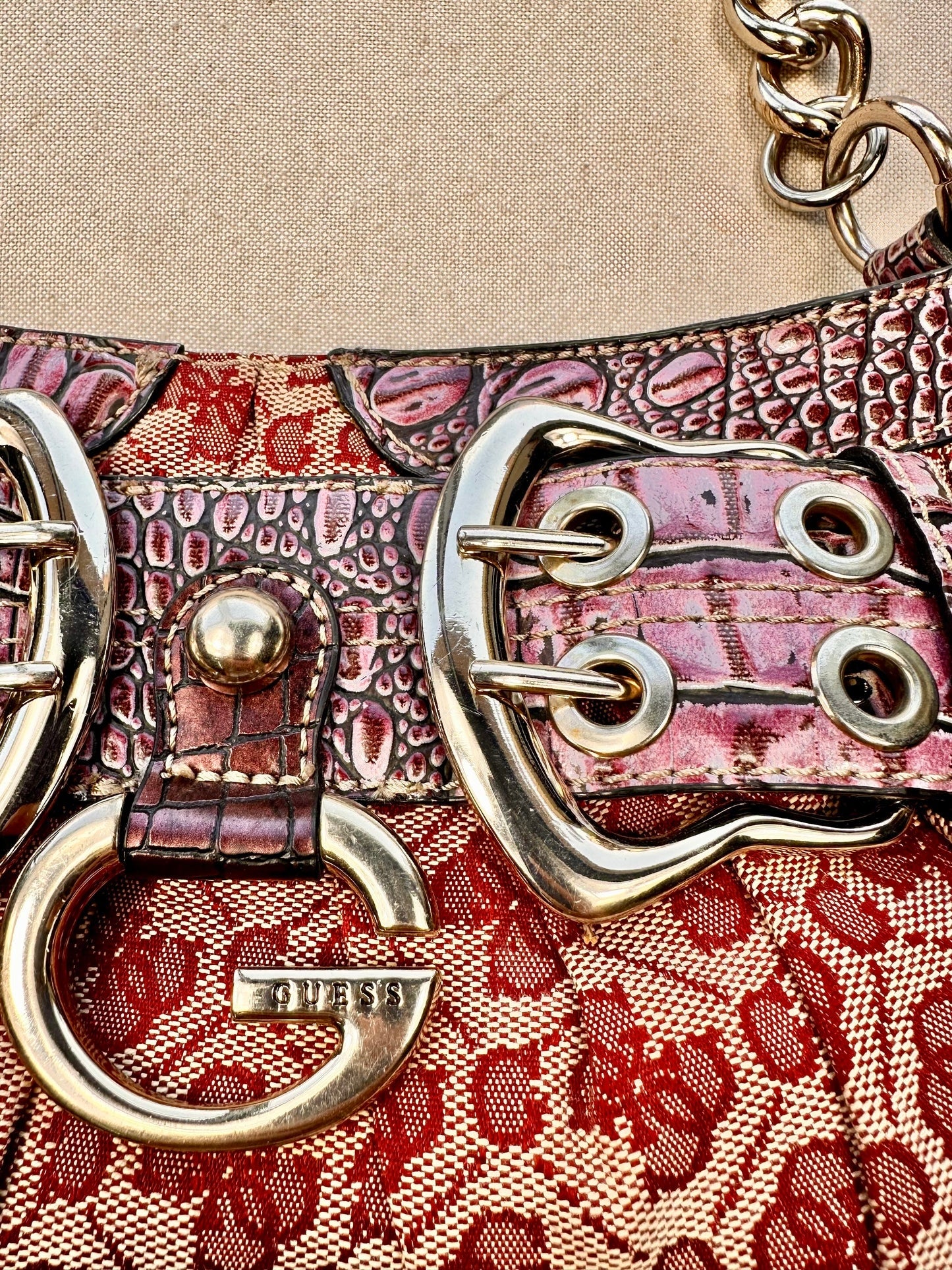 GUESS - Vintage Shoulder Bag Monogram – Burgundy & Pink Croc Effect 🌸