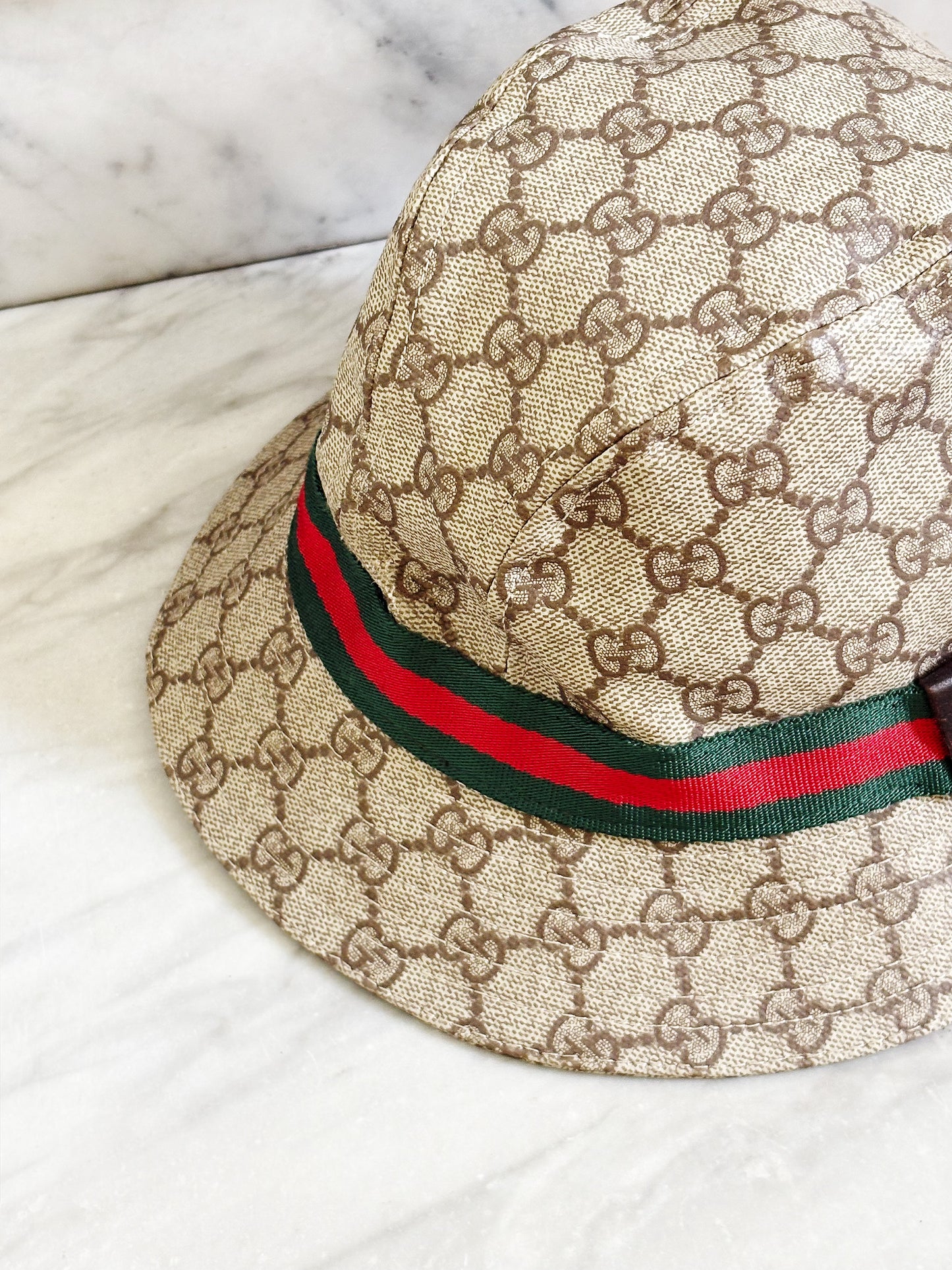 GUCCI - Cappello GG Supreme con Web Stripe