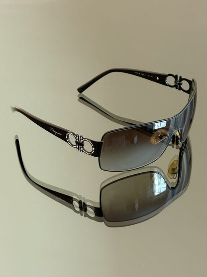 SALVATORE FERRAGAMO - Occhiali da sole – Shield Y2K con Gancini e cristalli