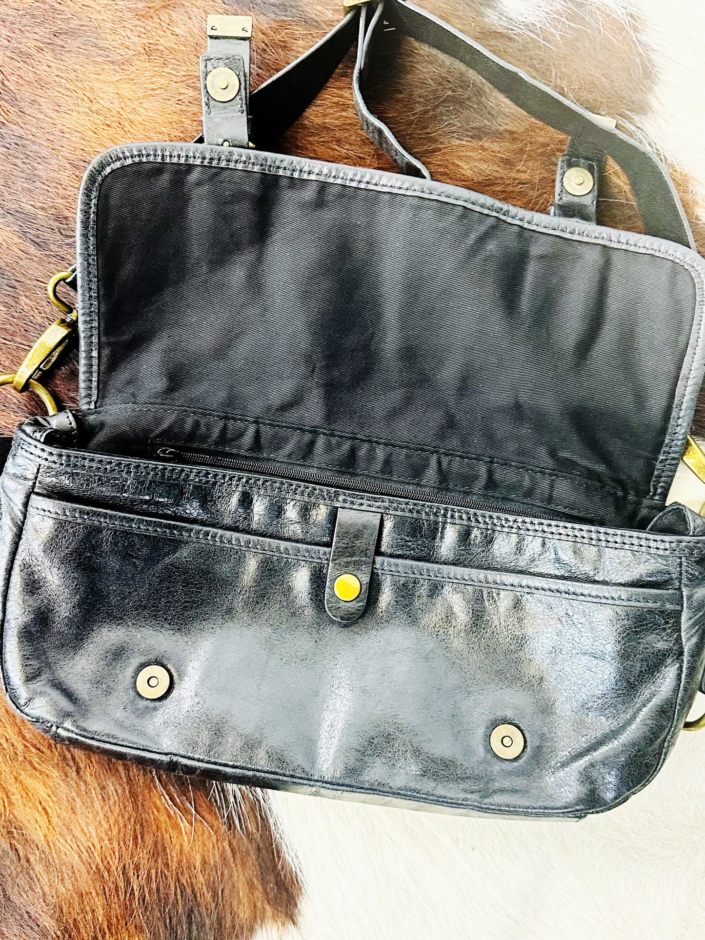 Borsa a Spalla\Bandoliera  in Vera Pelle con Hardware in ottone