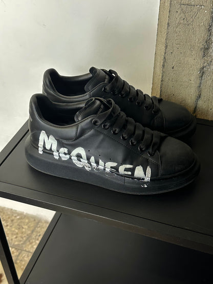 ALEXANDER McQUEEN - Oversized Sneaker – Black Graffiti Edition – Nero | Tg 42