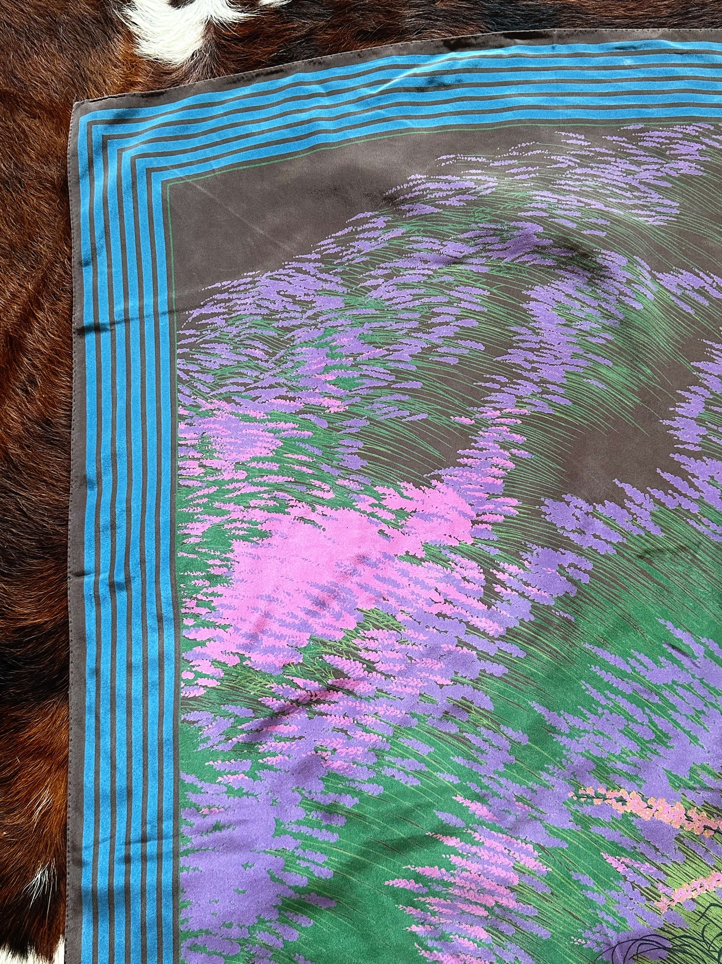 VALENTINO - Foulard Vintage 100% Seta | Motivo Floreale Lavanda e Papaveri Azzurri