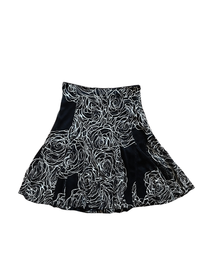 Gonna vintage svasata a rose grafiche bianco e nero | Romantic Gothic | Made in Italy