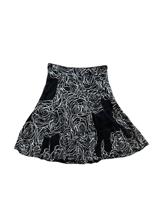 Gonna vintage svasata a rose grafiche bianco e nero | Romantic Gothic | Made in Italy