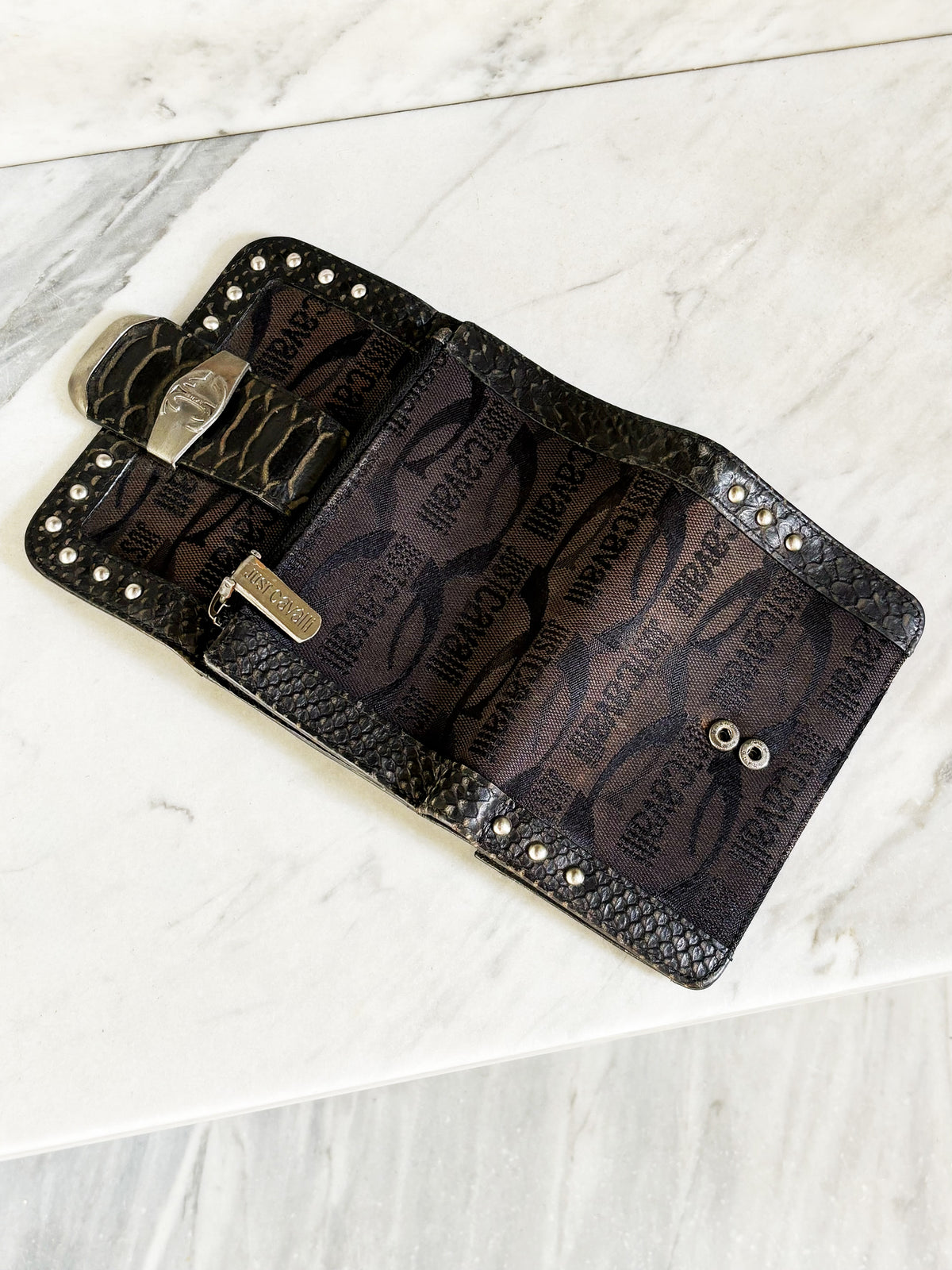JUST CAVALLI - Portafoglio vintage Y2K monogram con borchie e dettagli animalier