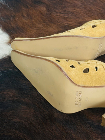 Mules Vintage in Camoscio Giallo Ocra con Intagli – Made in Italy | Taglia 38