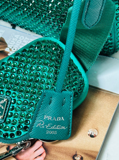 PRADA - Re-Edition 2005 Shoulder Bag – Satin Verde con Cristalli