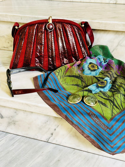 VALENTINO - Foulard Vintage 100% Seta | Motivo Floreale Lavanda e Papaveri Azzurri