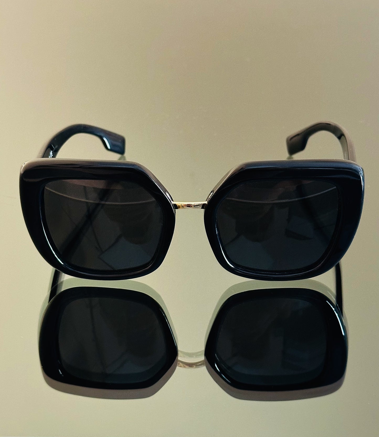 BURBERRY – BE4315 Charlotte – Occhiali da Sole Donna – Nero Lucido | Made in Italy