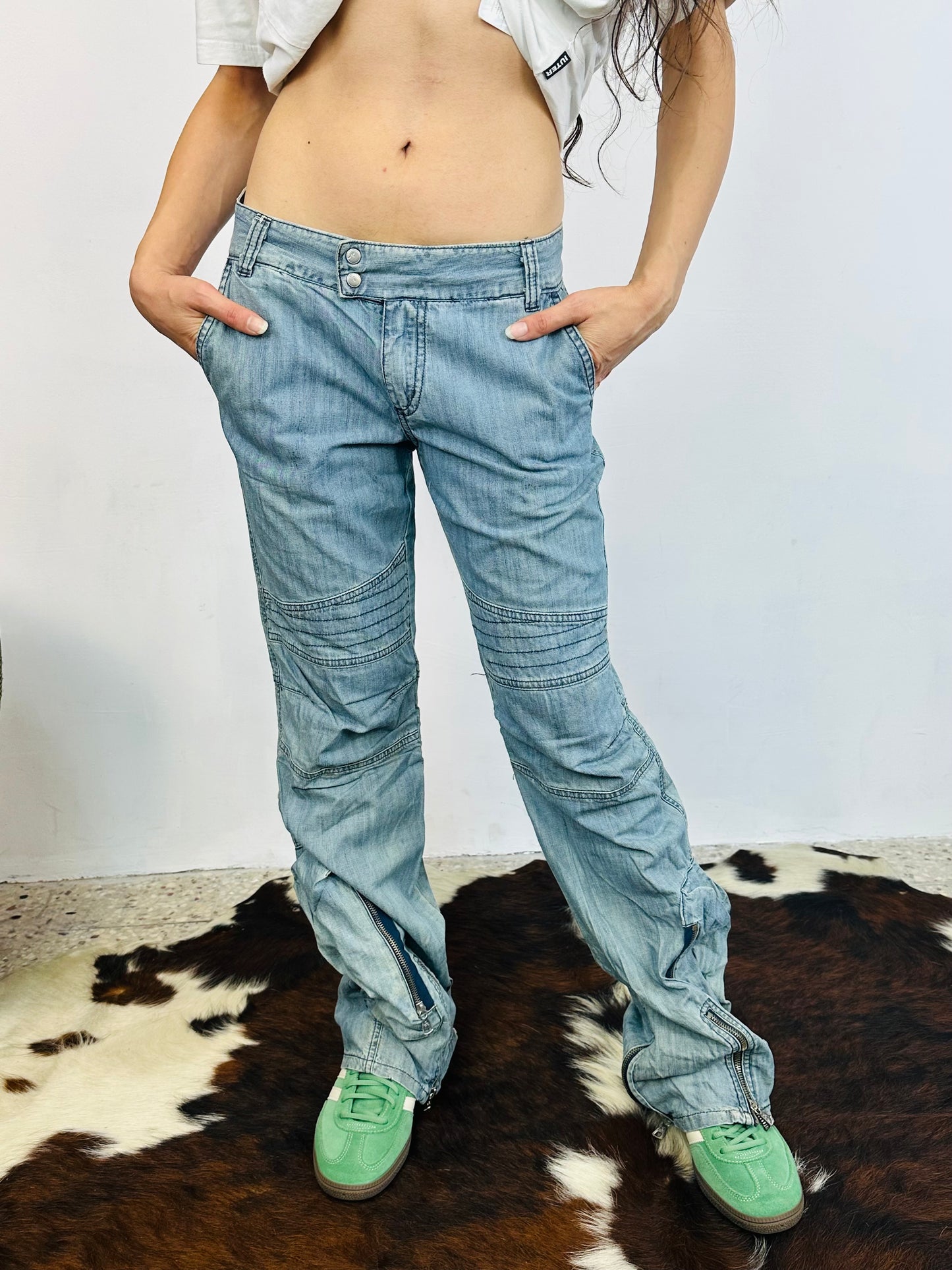 NEW JEANS - Cargo Y2K