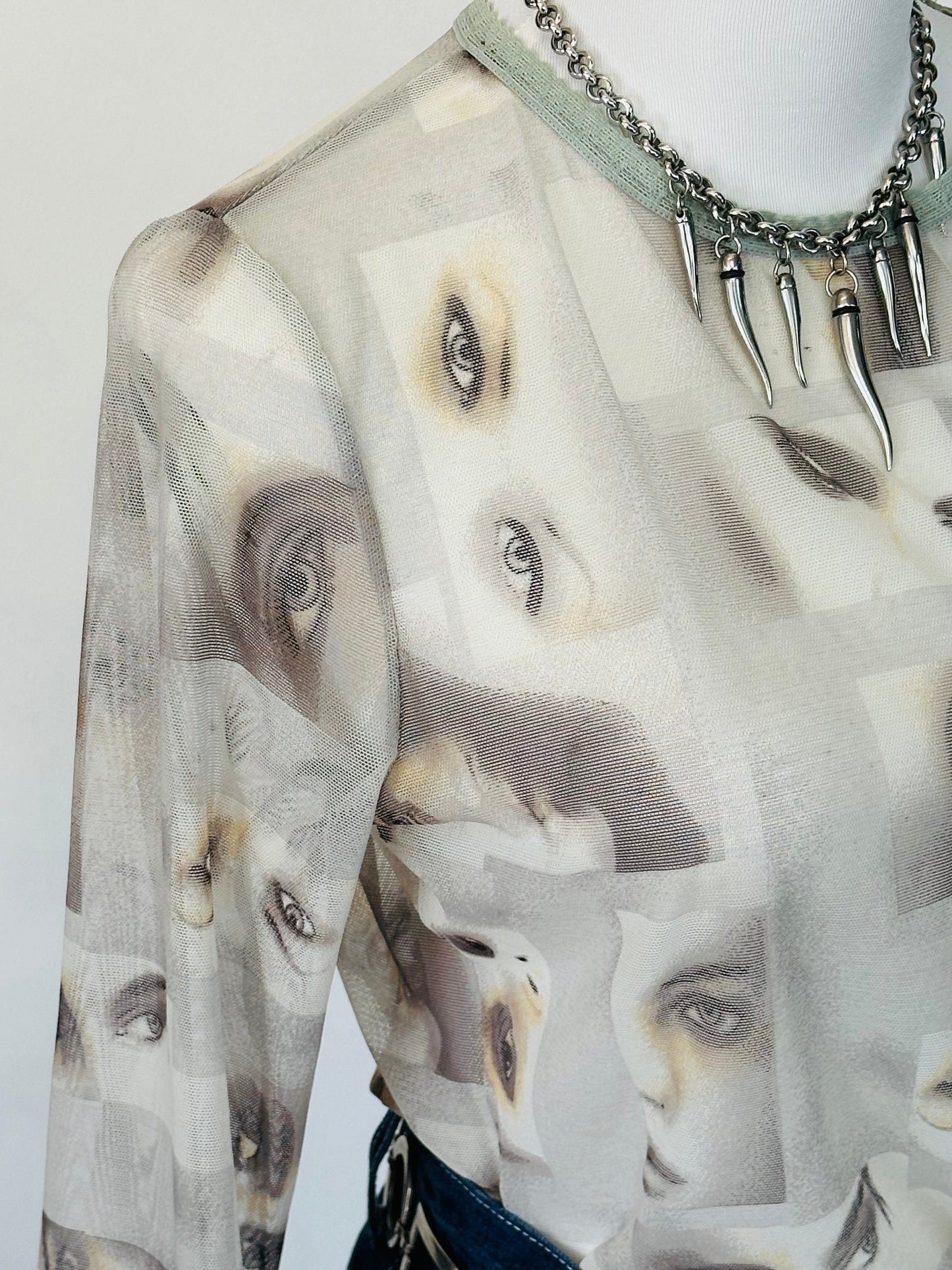 Top in Micromesh “Occhi” Stampato – Anni 2000 Y2K Style