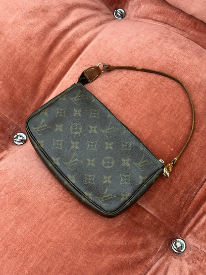 LOUIS VUITTON - Pochette Accessoires Monogram Canvas | Vintage Made in France