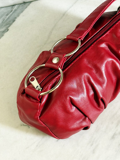 Vintage Y2K Red Leather Ruched Baguette Bag – Borsa in Pelle Rossa