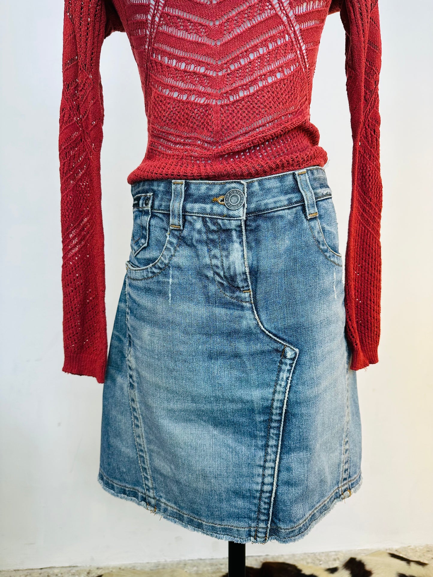 Calvin Klein skirt belt y2k