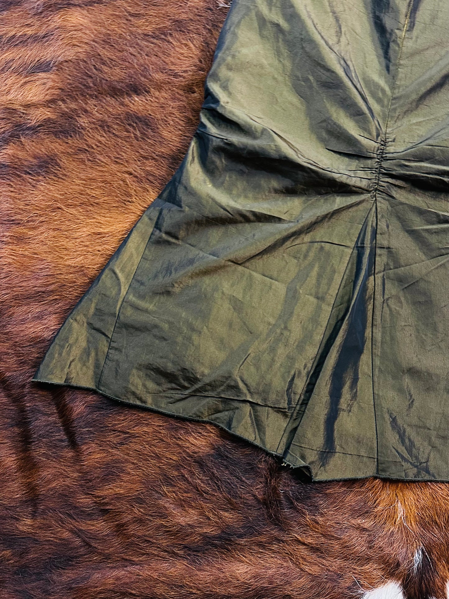Gonna Vintage Midi Verde Oliva Cangiante con Arricciatura – Made in Italy