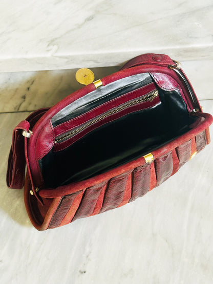 CLUTCH - Borsa vintage in pitone bordeaux dettagli in suede e chiusura gioiello