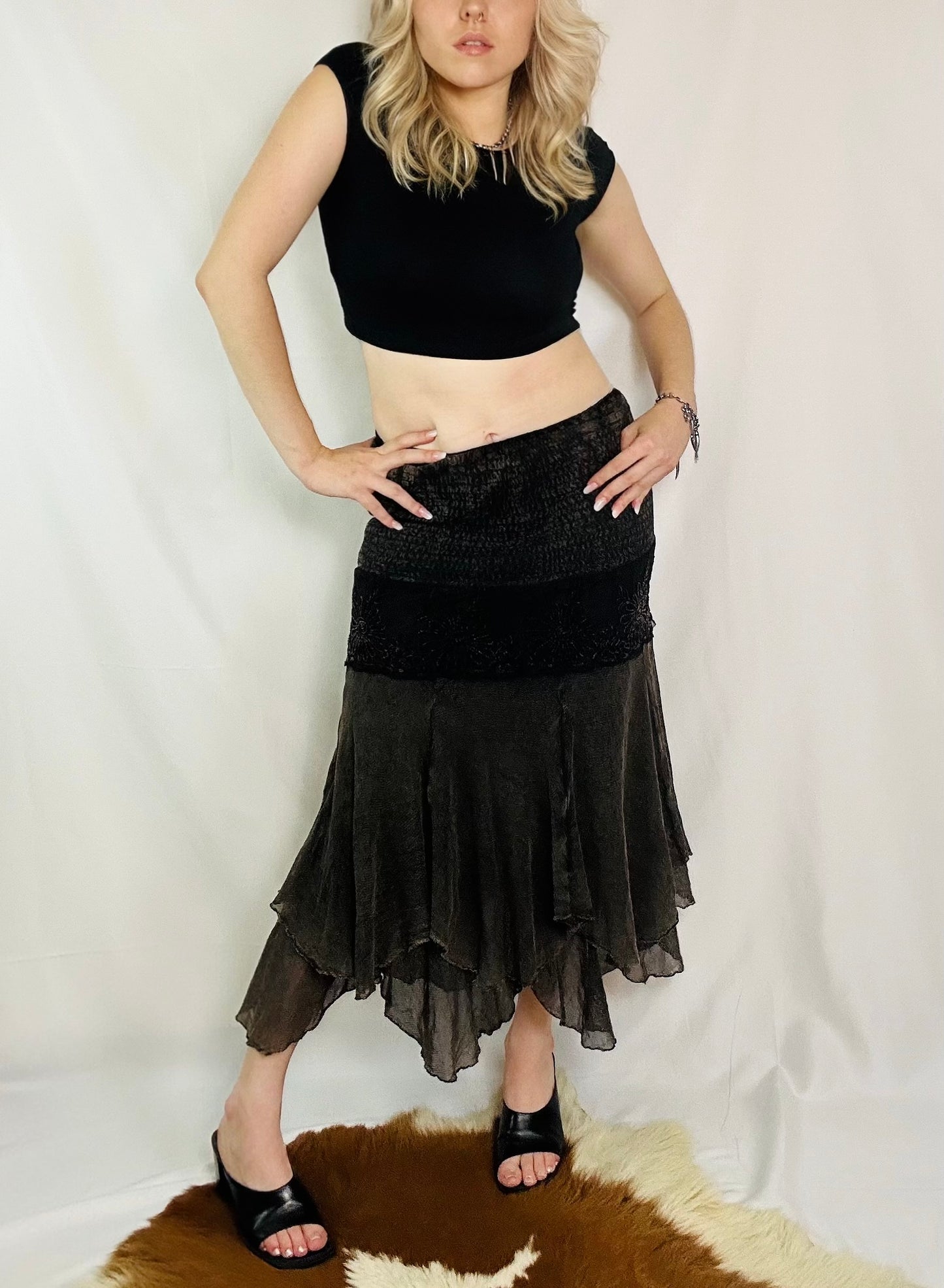 Gonna Vintage Boho Y2K con Ricami e Balze Asimmetriche