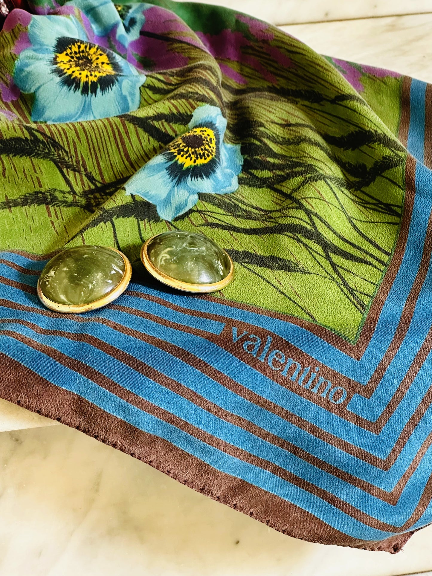 VALENTINO - Foulard Vintage 100% Seta | Motivo Floreale Lavanda e Papaveri Azzurri