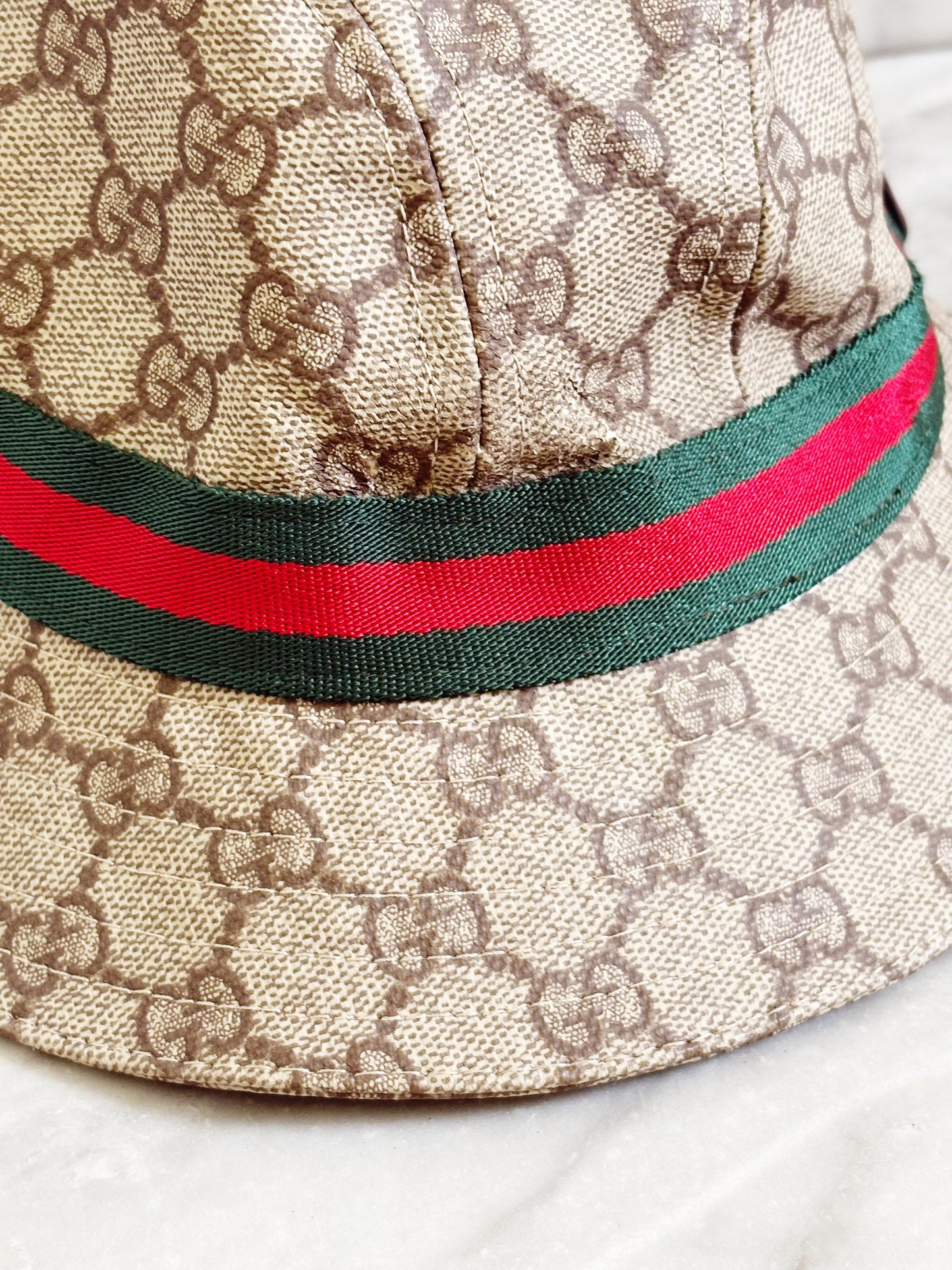 GUCCI - Cappello GG Supreme con Web Stripe