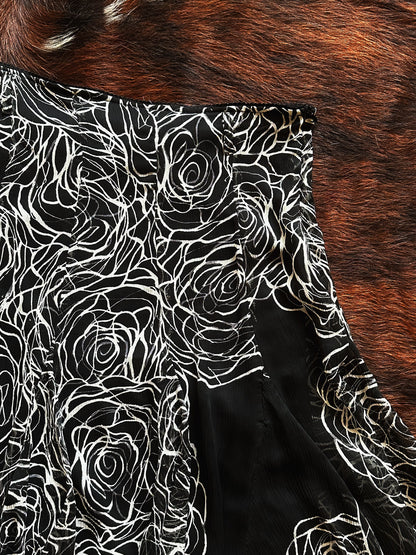 Gonna vintage svasata a rose grafiche bianco e nero | Romantic Gothic | Made in Italy