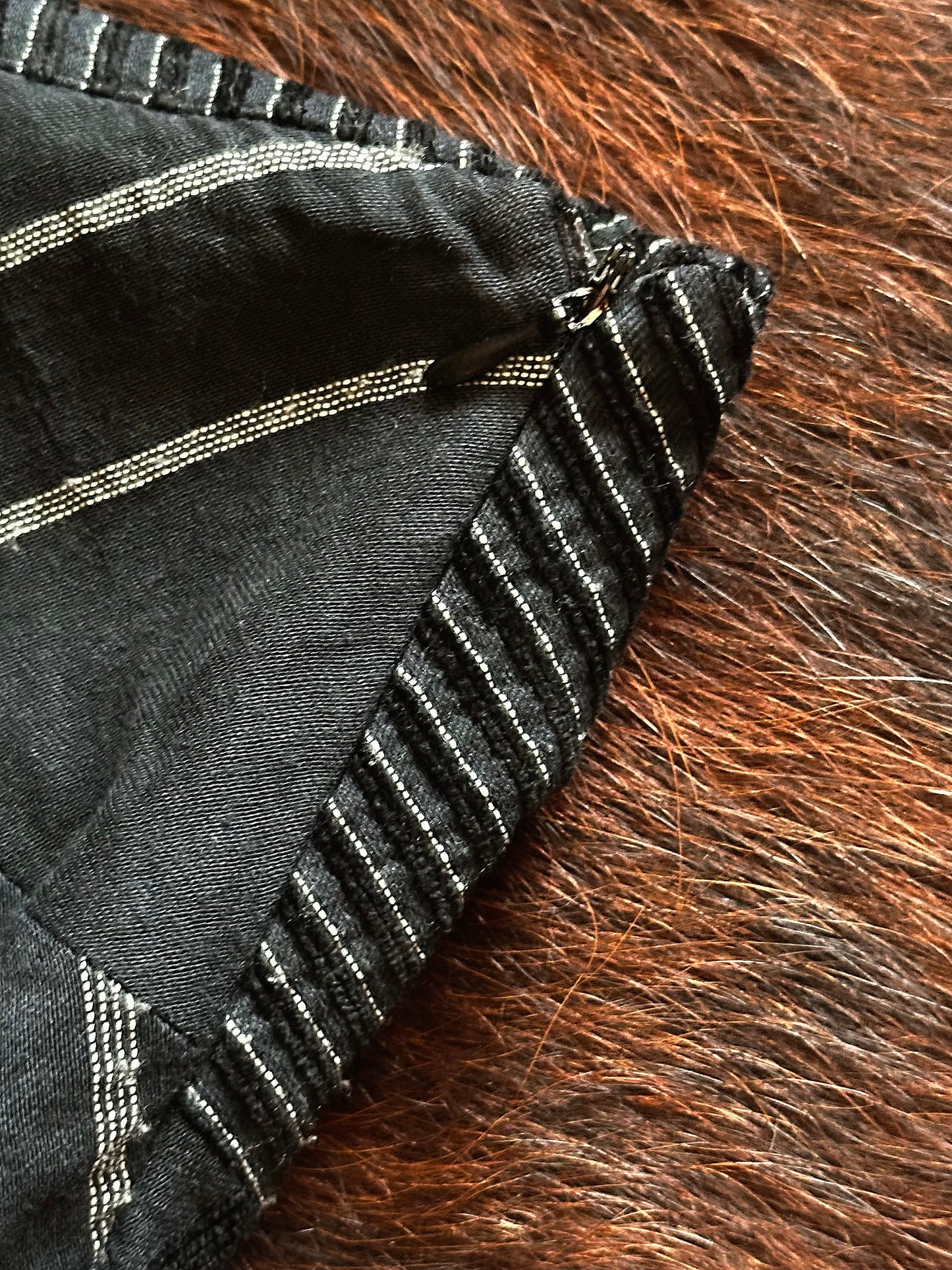 Gonna vintage asimmetrica Made in Italy con righe geometriche e pannello drappeggiato