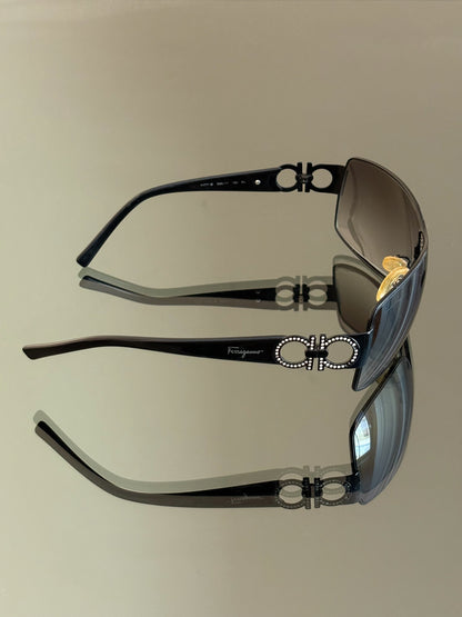 SALVATORE FERRAGAMO - Occhiali da sole – Shield Y2K con Gancini e cristalli