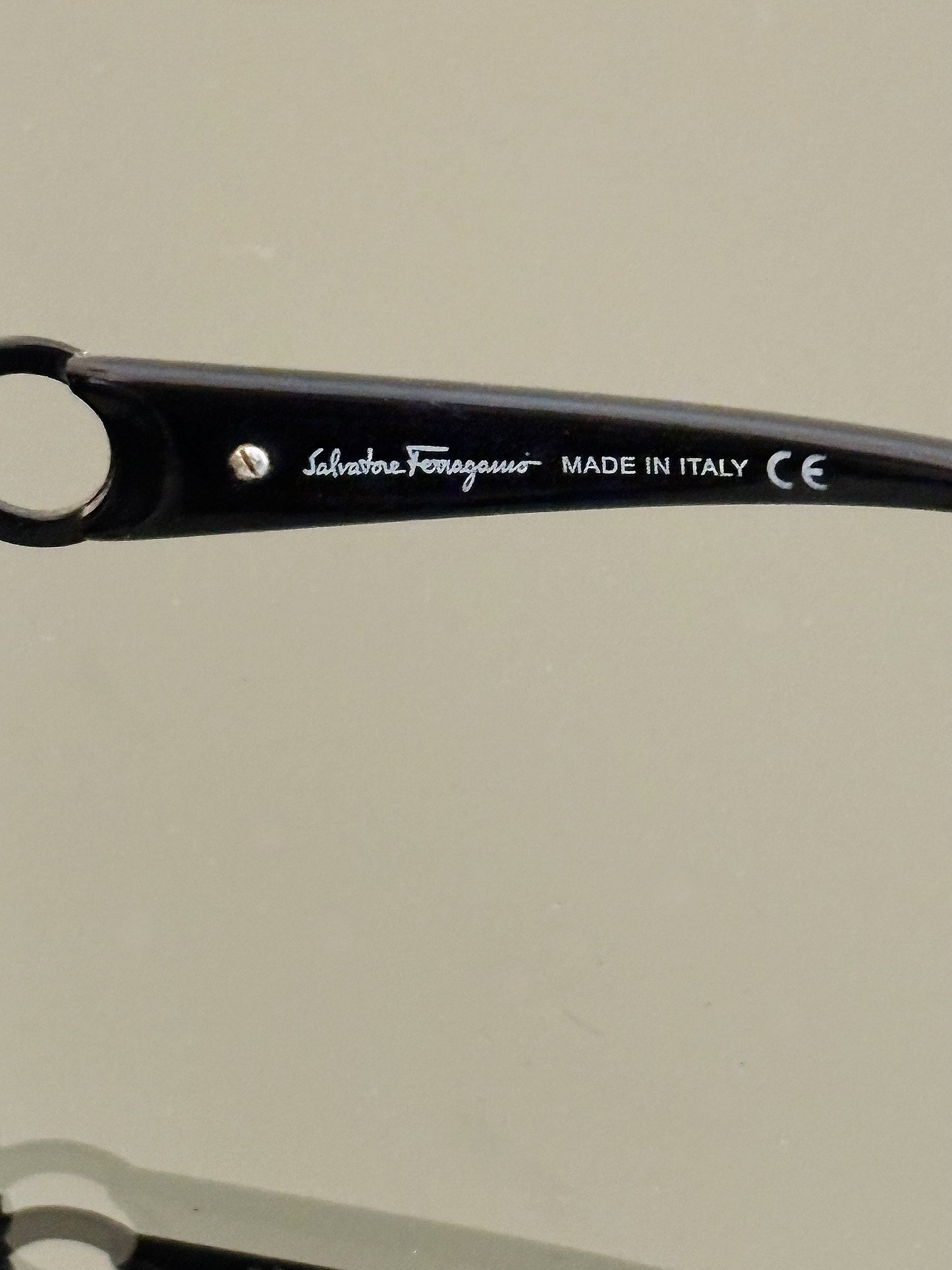 SALVATORE FERRAGAMO - Occhiali da sole – Shield Y2K con Gancini e cristalli