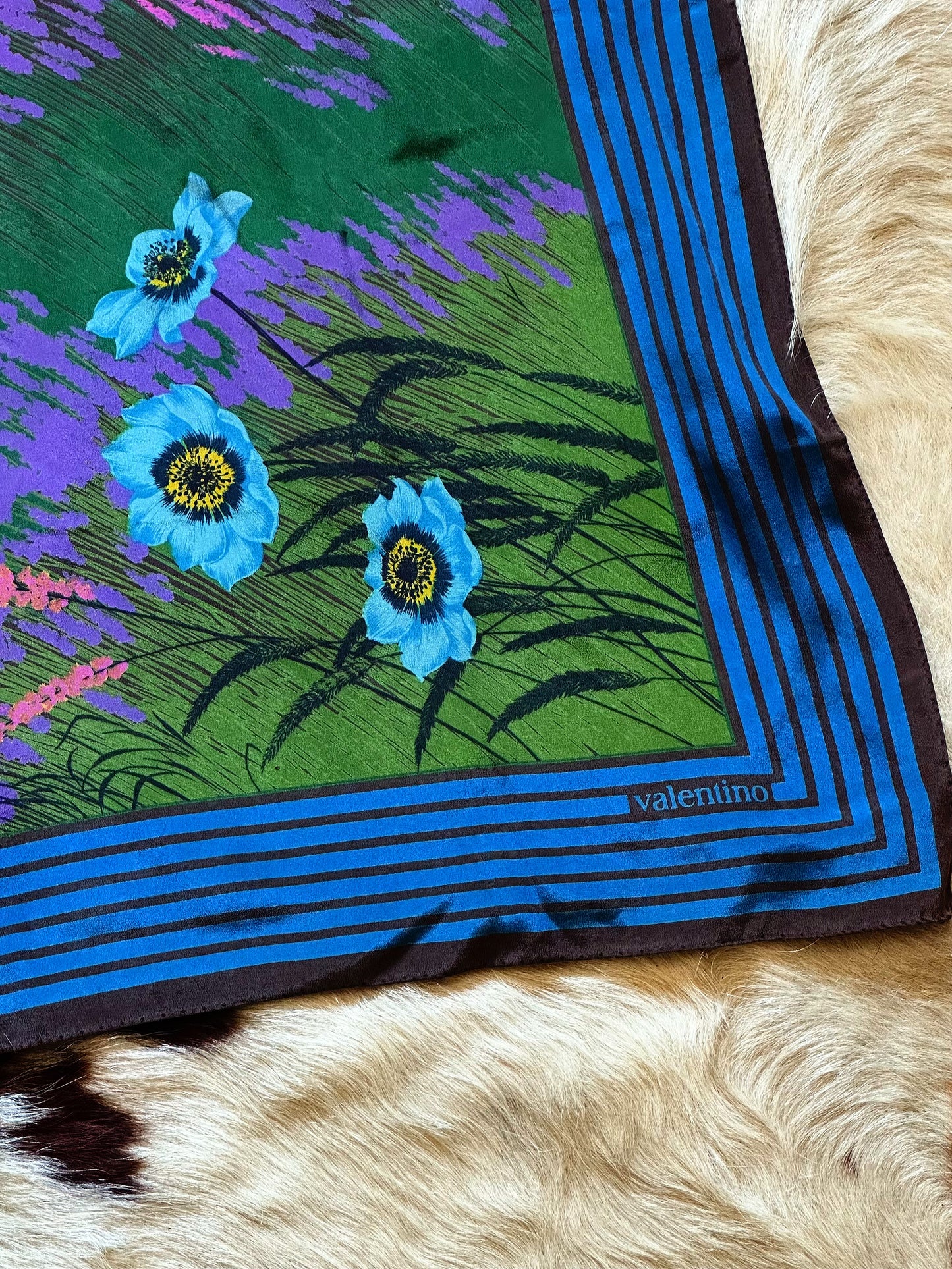 VALENTINO - Foulard Vintage 100% Seta | Motivo Floreale Lavanda e Papaveri Azzurri
