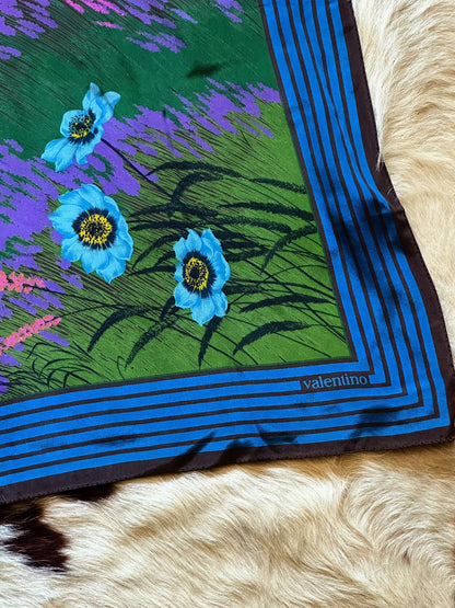 VALENTINO - Foulard Vintage 100% Seta | Motivo Floreale Lavanda e Papaveri Azzurri