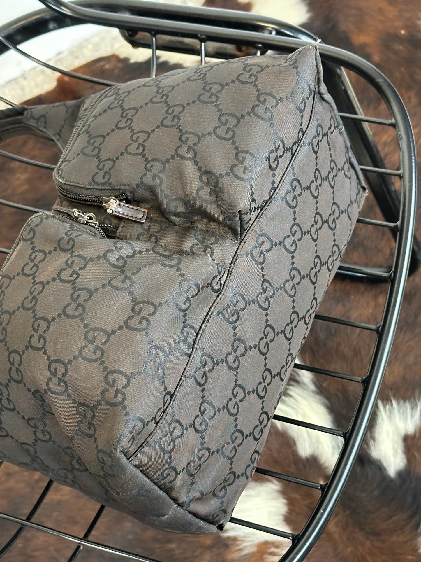 GUCCI - Vintage Monogram Nylon Hobo Bag – Marrone e nero